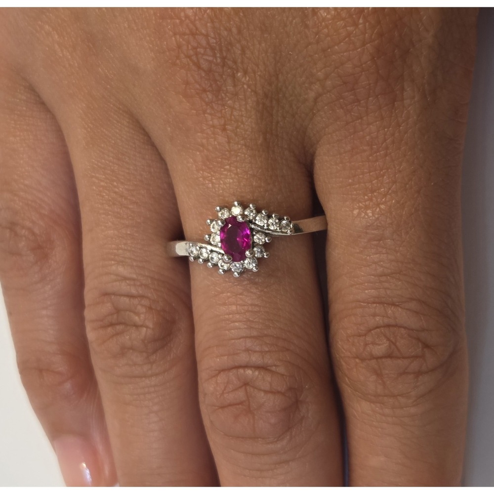 Sparkle Sterling Silver Red Crystal Oval Halo Ring Size 10‎